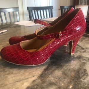 Red heels mix no6 size 7.5 women